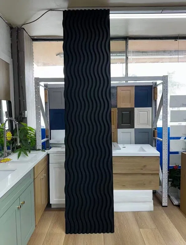 Tấm ốp tường âm học họa tiết sóng đen: Phong cách hiện đại bạo dạn kết hợp chức năng