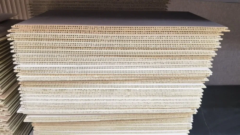 PVC Bamboo Wood Fiber Wall Panel (Honeycomb Hollow Interlock Wall Board) photo 1